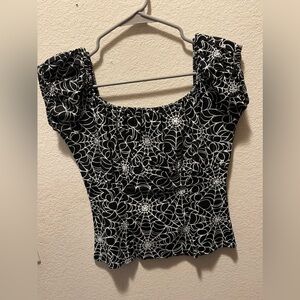 Pinup Couture Spiderweb peasant top size S